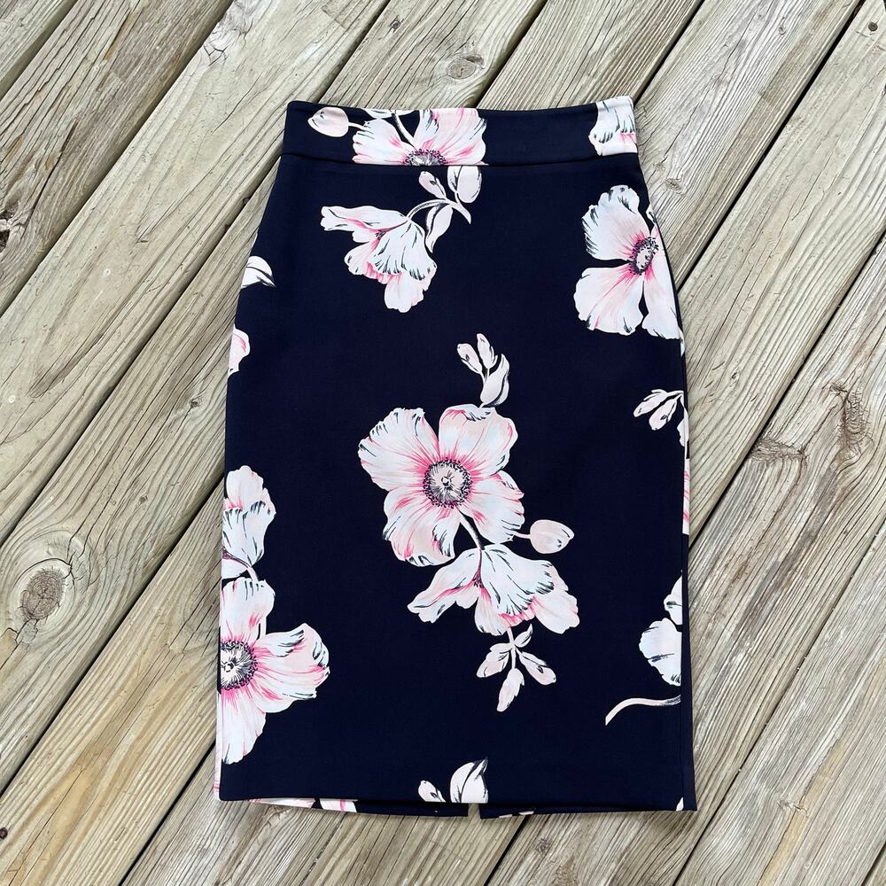 Ann Taylor Women's Navy & Pink Floral Pencil Skirt Size 2T